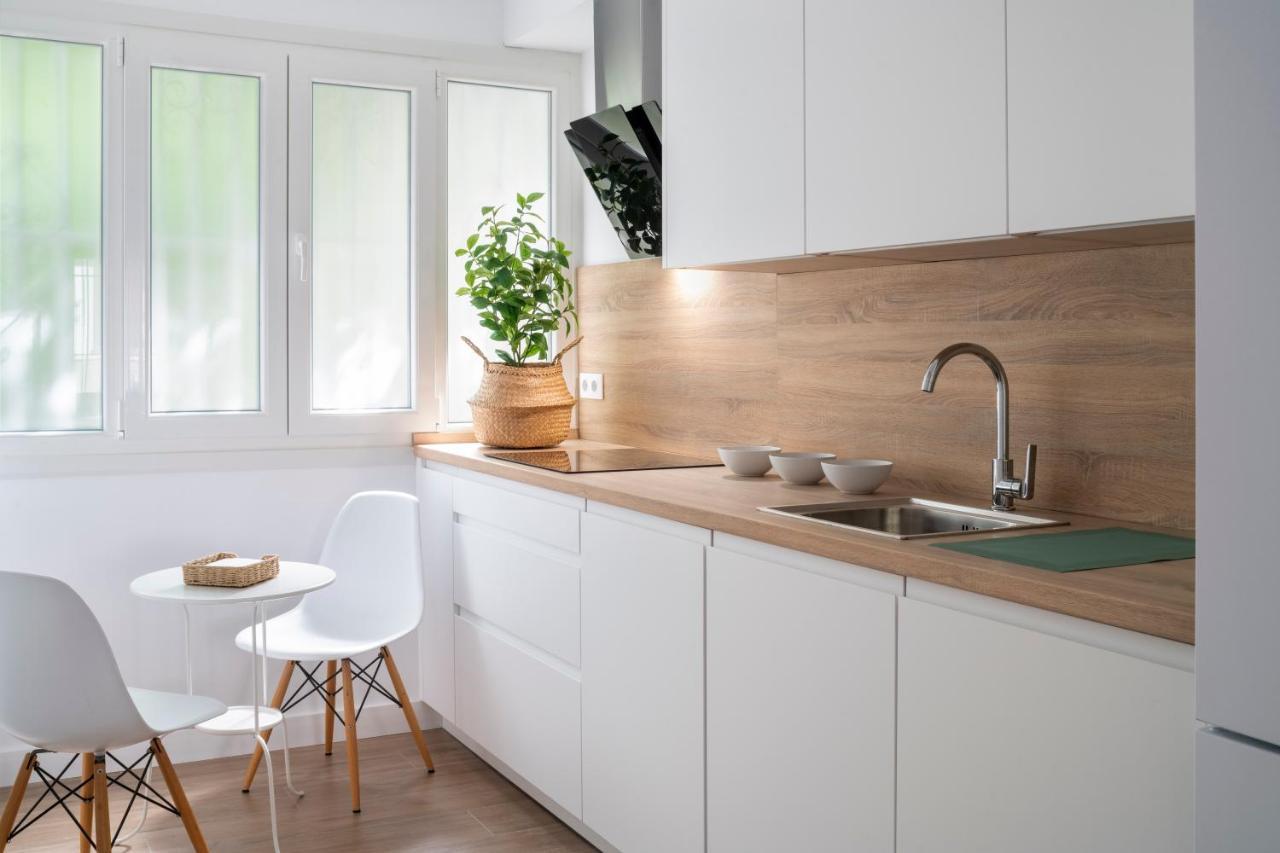 Mino Suite Apartment Sevilla Bagian luar foto