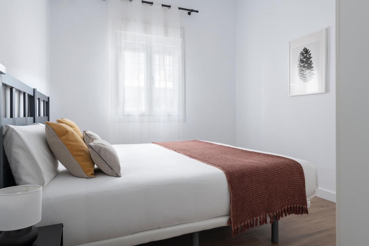 Mino Suite Apartment Sevilla Bagian luar foto